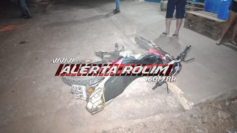 Colisão entre carro e moto deixou um ferido na noite de sábado em Rolim de Moura Colisão entre carro e moto deixou um ferido na noite de sábado em Rolim de Moura