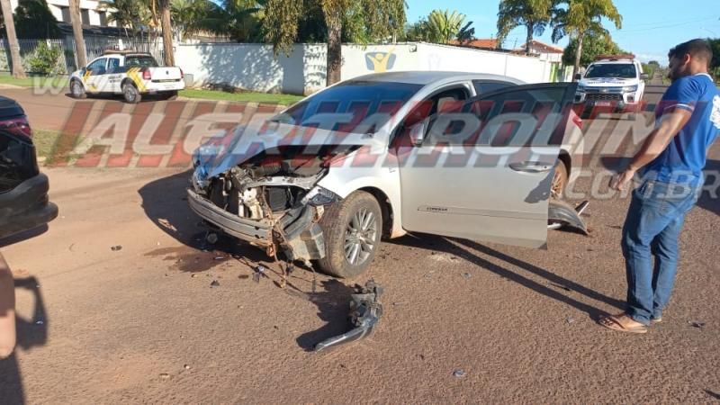 Colisão entre dois carros foi registrada nesta tarde em Rolim de Moura Colisão entre dois carros foi registrada nesta tarde em Rolim de Moura