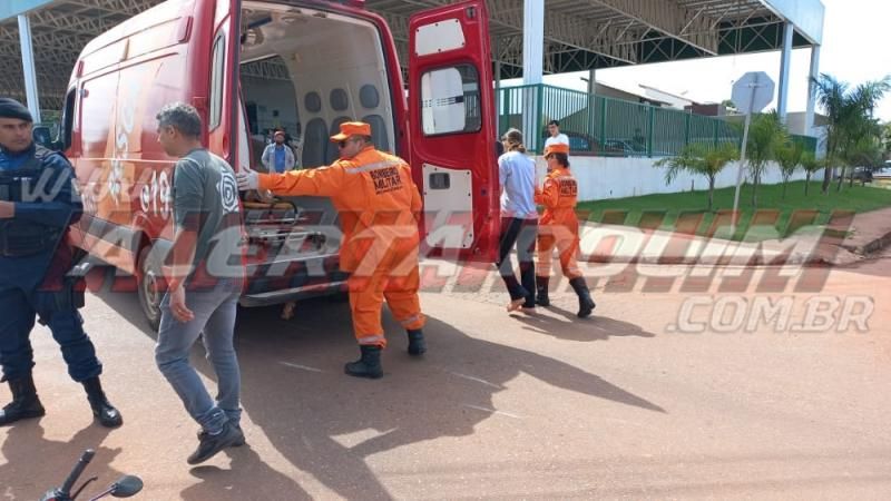Colisão entre duas motos deixou condutores feridas em Rolim de Moura Colisão entre duas motos deixou condutores feridas em Rolim de Moura