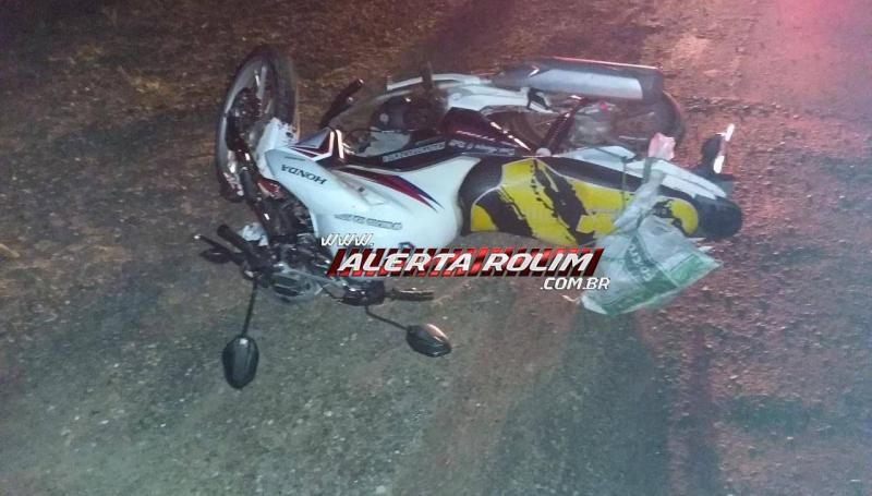 Dois motociclistas foram socorridos pelos bombeiros após se envolverem em acidente na RO-383 em Rolim de Moura Dois motociclistas foram socorridos pelos bombeiros após se envolverem em acidente na RO-383 em Rolim de Moura