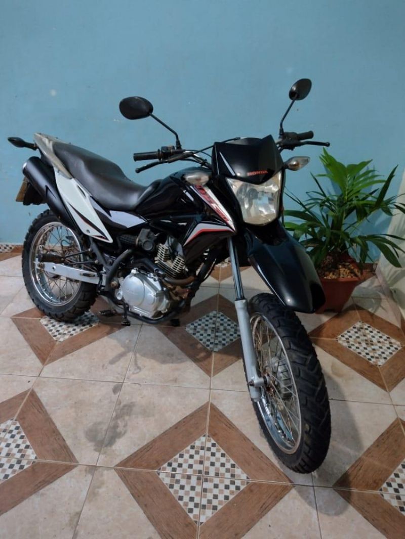 Durante a madrugada, mulher teve sua moto furtada em casa de eventos em Rolim de Moura 
