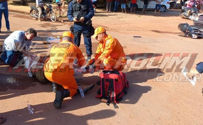 Idoso sofre fratura exposta na perna após ter moto atingida por carro no bairro Cidade Alta em Rolim de Moura Idoso sofre fratura exposta na perna após ter moto atingida por carro no bairro Cidade Alta em Rolim de Moura