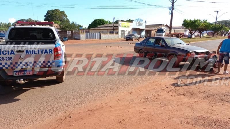 Idoso sofre fratura exposta na perna após ter moto atingida por carro no bairro Cidade Alta em Rolim de Moura Idoso sofre fratura exposta na perna após ter moto atingida por carro no bairro Cidade Alta em Rolim de Moura