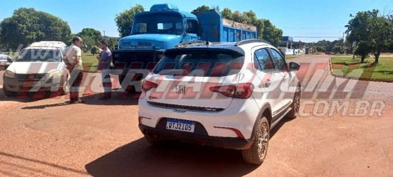 Acidente de trânsito envolvendo três veículos foi registrado nesta manhã em Rolim de Moura Acidente de trânsito envolvendo três veículos foi registrado nesta manhã em Rolim de Moura