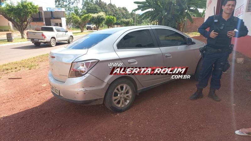 Motociclista foi socorrido após bater na traseira de carro no bairro Cidade Alta em Rolim de Moura Motociclista foi socorrido após bater na traseira de carro no bairro Cidade Alta em Rolim de Moura