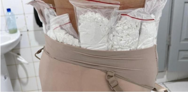 Polícia federal prende duas pessoas no Aeroporto de Porto Velho por tráfico de drogas Polícia federal prende duas pessoas no Aeroporto de Porto Velho por tráfico de drogas