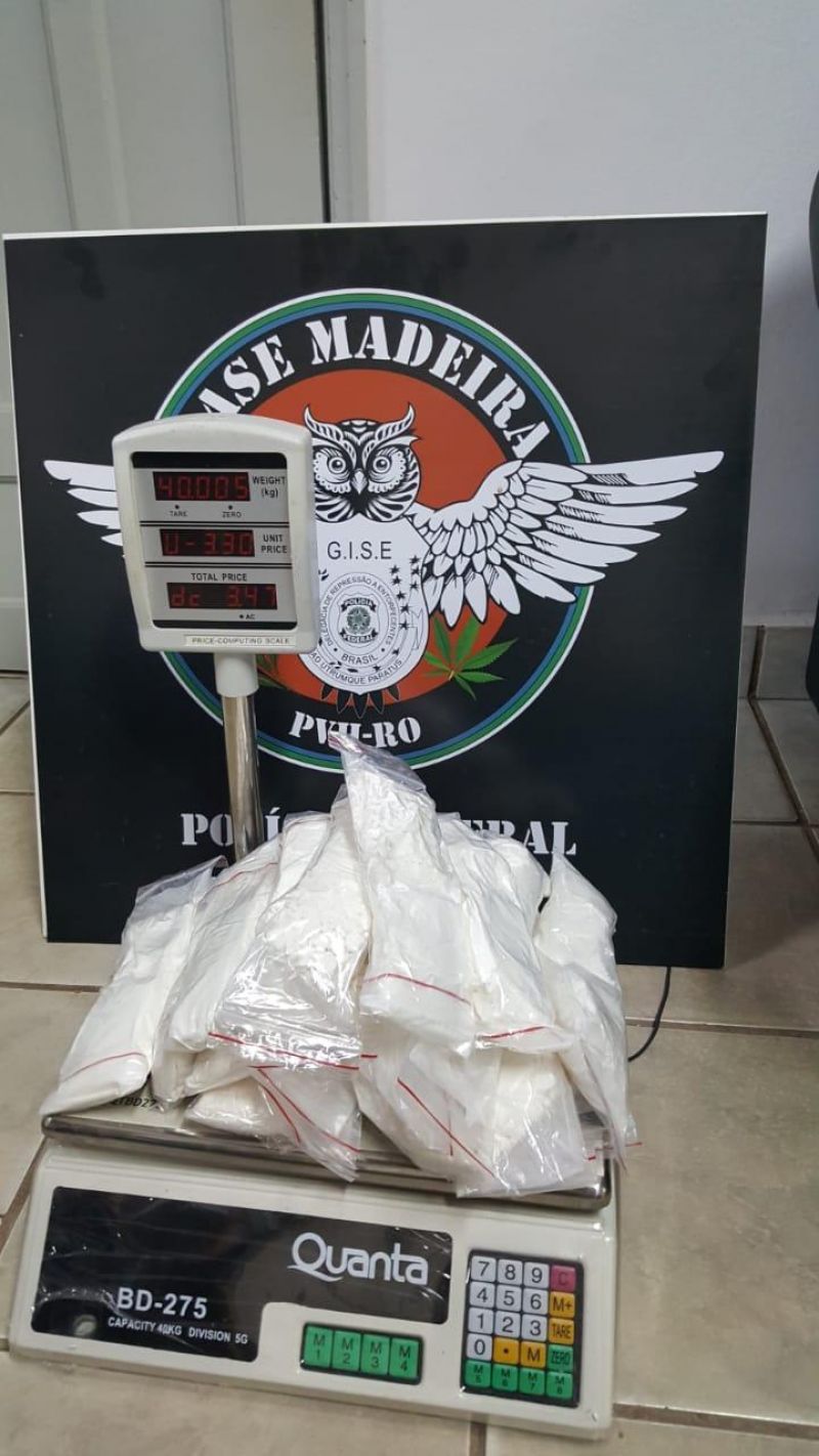 Polícia federal prende duas pessoas no Aeroporto de Porto Velho por tráfico de drogas Polícia federal prende duas pessoas no Aeroporto de Porto Velho por tráfico de drogas