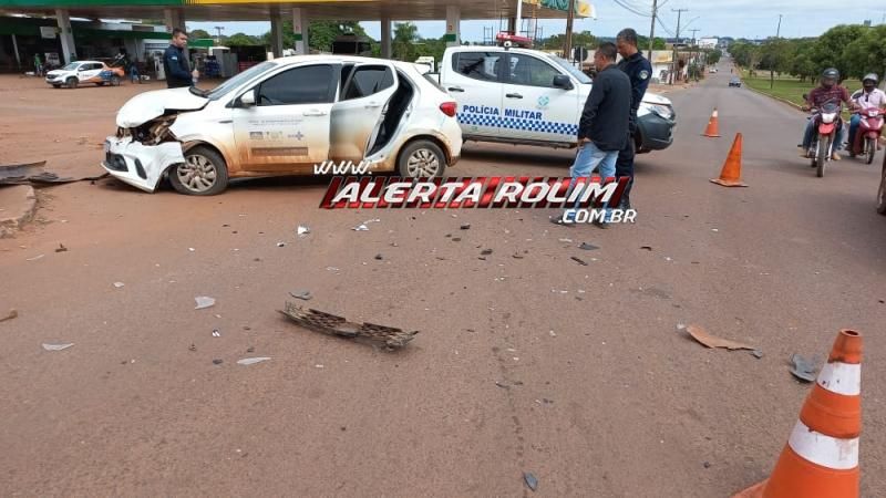 Acidente envolvendo veículo da SEMUSA de Alto Alegre foi registrado nesta manhã em Rolim de Moura Acidente envolvendo veículo da SEMUSA de Alto Alegre foi registrado nesta manhã em Rolim de Moura