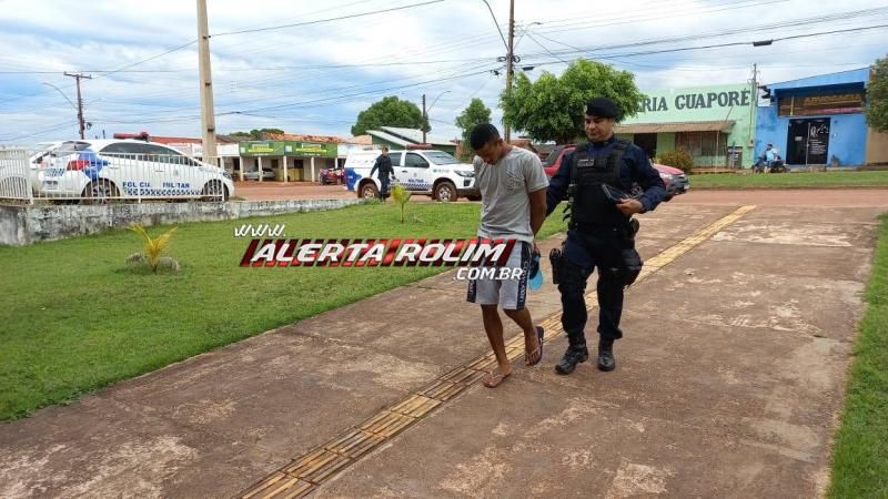 Acusados de crime de homicídio foram presos durante trabalho em conjunto da Polícia Civil e Polícia Militar em Rolim de Moura - Vídeo Acusados de crime de homicídio foram presos durante trabalho em conjunto da Polícia Civil e Polícia Militar em Rolim de Moura - Vídeo