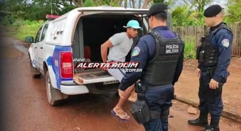 Acusados de crime de homicídio foram presos durante trabalho em conjunto da Polícia Civil e Polícia Militar em Rolim de Moura - Vídeo Acusados de crime de homicídio foram presos durante trabalho em conjunto da Polícia Civil e Polícia Militar em Rolim de Moura - Vídeo
