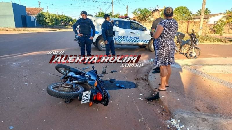 Após avançar via e ocasionar acidente, motociclista se evadiu do local antes da chegada da PM em Rolim de Moura - Vídeo Após avançar via e ocasionar acidente, motociclista se evadiu do local antes da chegada da PM em Rolim de Moura - Vídeo