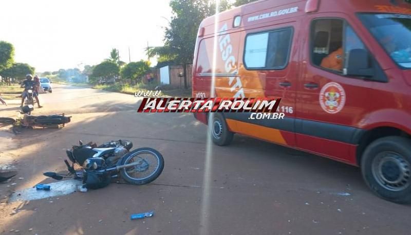Após avançar via e ocasionar acidente, motociclista se evadiu do local antes da chegada da PM em Rolim de Moura - Vídeo Após avançar via e ocasionar acidente, motociclista se evadiu do local antes da chegada da PM em Rolim de Moura - Vídeo
