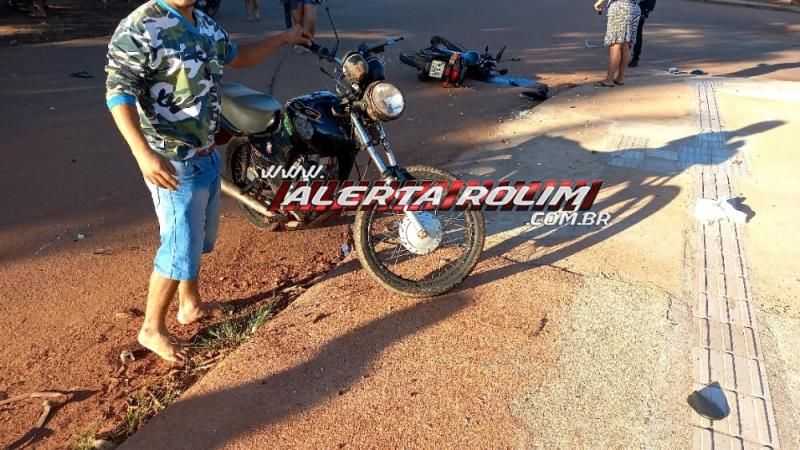 Após avançar via e ocasionar acidente, motociclista se evadiu do local antes da chegada da PM em Rolim de Moura - Vídeo Após avançar via e ocasionar acidente, motociclista se evadiu do local antes da chegada da PM em Rolim de Moura - Vídeo