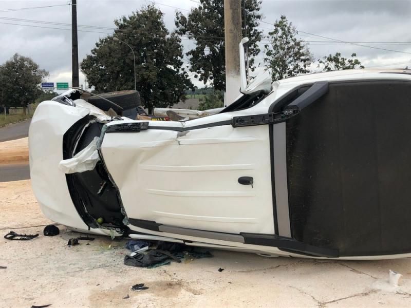 Colisão com caminhonete deixou fiat Strada destruído nesta manhã em RO Colisão com caminhonete deixou fiat Strada destruído nesta manhã em RO