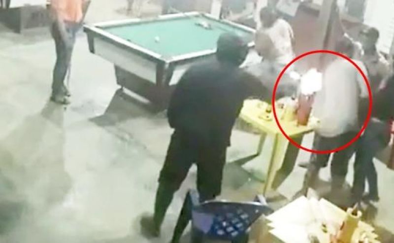 Homem matou um e deixou outro baleado durante a noite de sábado em  bar de São Miguel do Guaporé  Homem matou um e deixou outro baleado durante a noite de sábado em  bar de São Miguel do Guaporé