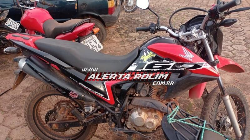 Homem teve moto furtada enquanto trabalhava em Rolim de Moura e durante ação rápida da PM, veículo foi recuperado e suspeito acabou preso em Castanheiras Homem teve moto furtada enquanto trabalhava em Rolim de Moura e durante ação rápida da PM, veículo foi recuperado e suspeito acabou preso em Castanheiras