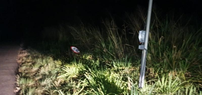 Jaru: Mais um radar de controle de velocidade é derrubado na BR 364 Jaru: Mais um radar de controle de velocidade é derrubado na BR 364