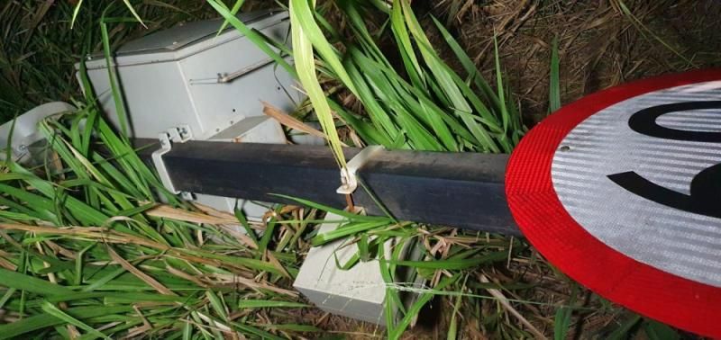 Jaru: Mais um radar de controle de velocidade é derrubado na BR 364 Jaru: Mais um radar de controle de velocidade é derrubado na BR 364