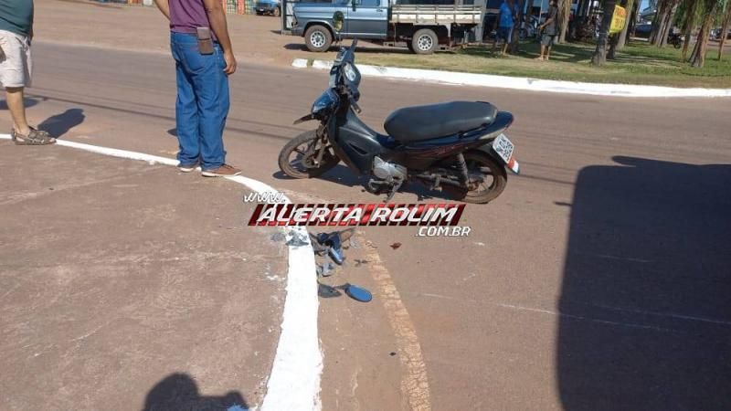 Motociclista e ciclista foram socorridos pelos bombeiros, após acidente no Centro de Rolim de Moura Motociclista e ciclista foram socorridos pelos bombeiros, após acidente no Centro de Rolim de Moura