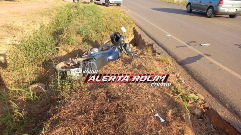 Motociclista foi socorrido pelos bombeiros, após colisão com carro, na RO-010, saída para Novo Horizonte Motociclista foi socorrido pelos bombeiros, após colisão com carro, na RO-010, saída para Novo Horizonte