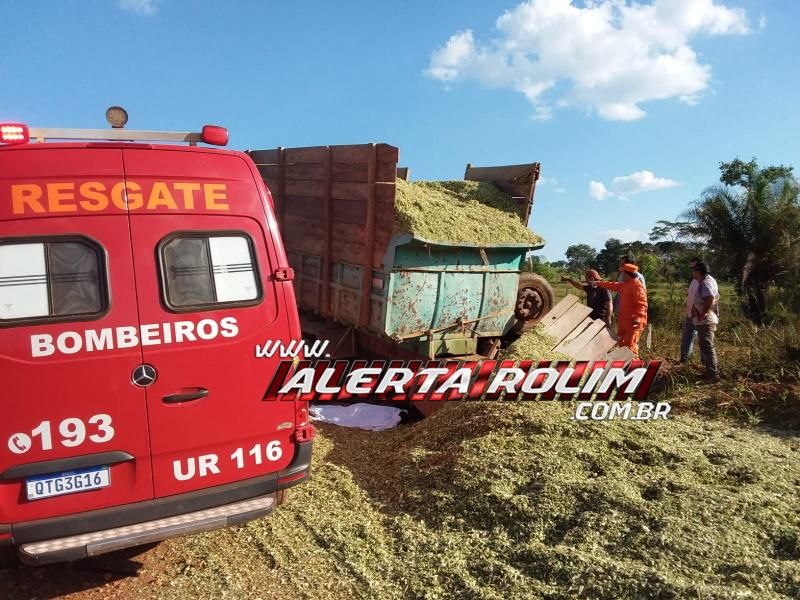 URGENTE- Motorista de caminhão morreu após acidente nesta tarde na linha 200 em Rolim de Moura URGENTE- Motorista de caminhão morreu após acidente nesta tarde na linha 200 em Rolim de Moura