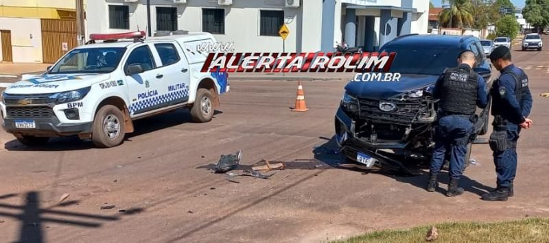 Colisão entre caminhão e camioneta foi registrada nesta manhã em Rolim de Moura Colisão entre caminhão e camioneta foi registrada nesta manhã em Rolim de Moura