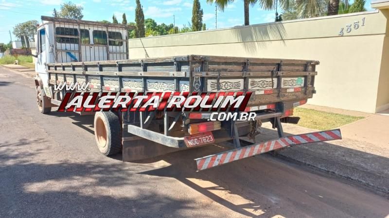 Colisão entre caminhão e camioneta foi registrada nesta manhã em Rolim de Moura Colisão entre caminhão e camioneta foi registrada nesta manhã em Rolim de Moura