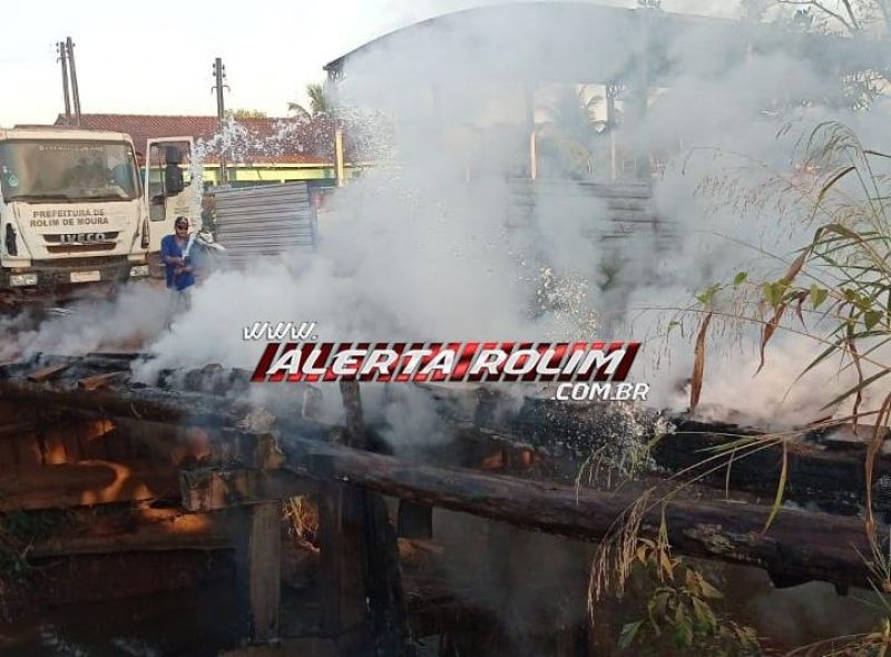 Em menos de uma semana, mais uma ponte foi incendiada em Rolim de Moura Em menos de uma semana, mais uma ponte foi incendiada em Rolim de Moura