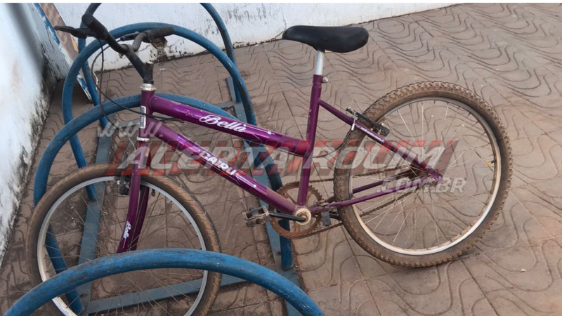Ladrão furta bicicleta enquanto proprietária trabalhava em comércio em Rolim de Moura Ladrão furta bicicleta enquanto proprietária trabalhava em comércio em Rolim de Moura