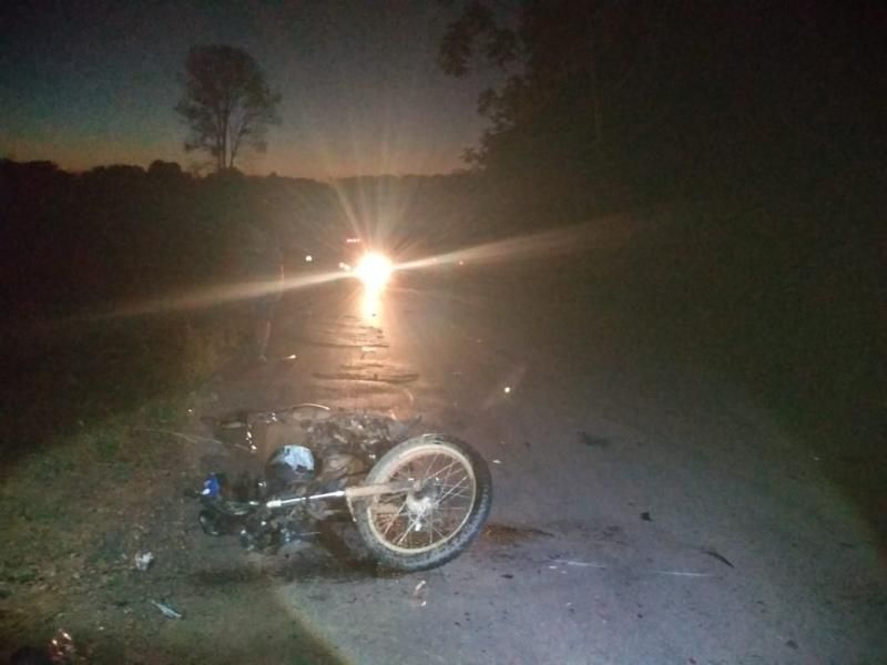 Motociclista sofreu fratura de perna após colisão em caminhonete na RO-010 em Nova Brasilândia Motociclista sofreu fratura de perna após colisão em caminhonete na RO-010 em Nova Brasilândia