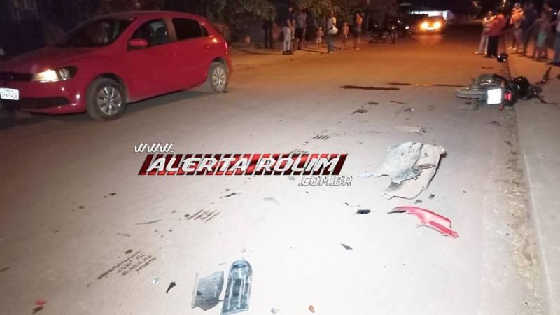 Motociclista sofreu fratura na perna em grave acidente ao colidir em carro no bairro Cidade Alta em Rolim de Moura Motociclista sofreu fratura na perna em grave acidente ao colidir em carro no bairro Cidade Alta em Rolim de Moura