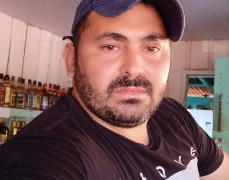 Operação conjunta da Polícia Militar e Polícia Civil resultou na apreensão de mais de 6kg de drogas, armas e grande quantia em dinheiro; um homem foi preso Operação conjunta da Polícia Militar e Polícia Civil resultou na apreensão de mais de 6kg de drogas, armas e grande quantia em dinheiro; um homem foi preso