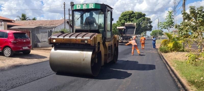 Projeto “Tchau Poeira” conclui mais de 20 quilômetros de recapeamento asfáltico em Rolim de Moura Projeto “Tchau Poeira” conclui mais de 20 quilômetros de recapeamento asfáltico em Rolim de Moura