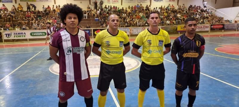 Sucatão de Pimenta Bueno garante título da 32ª Copa Rotary de Futsal em Rolim de Moura Sucatão de Pimenta Bueno garante título da 32ª Copa Rotary de Futsal em Rolim de Moura
