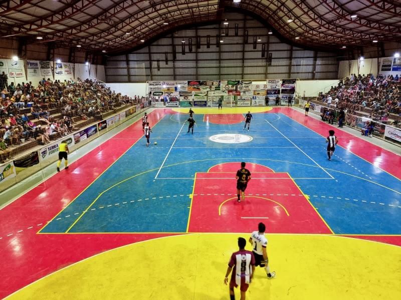 Sucatão de Pimenta Bueno garante título da 32ª Copa Rotary de Futsal em Rolim de Moura Sucatão de Pimenta Bueno garante título da 32ª Copa Rotary de Futsal em Rolim de Moura