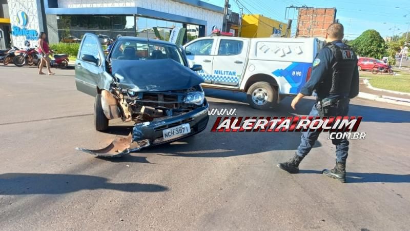 Terceiro acidente de trânsito do dia envolveu dois carros e uma bicicleta em Rolim de Moura Terceiro acidente de trânsito do dia envolveu dois carros e uma bicicleta em Rolim de Moura