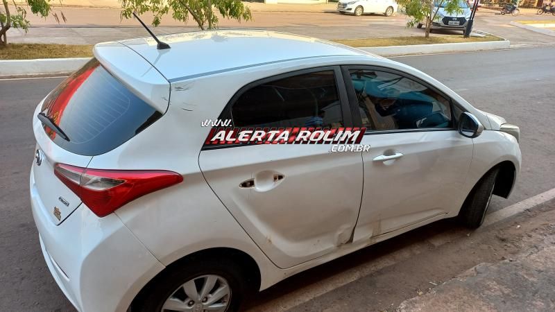 Manhã de sábado registra acidente envolvendo moto e carro no Centro de Rolim de Moura Manhã de sábado registra acidente envolvendo moto e carro no Centro de Rolim de Moura