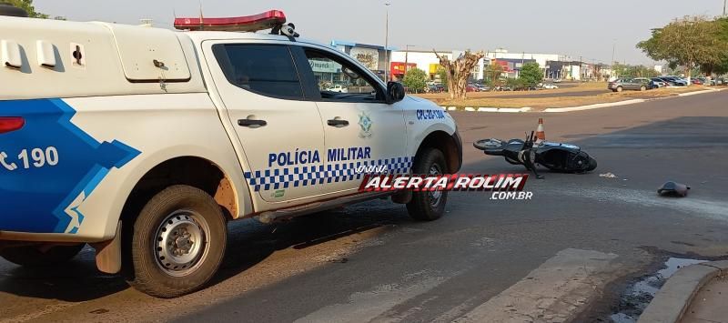 Manhã de sábado registra acidente envolvendo moto e carro no Centro de Rolim de Moura Manhã de sábado registra acidente envolvendo moto e carro no Centro de Rolim de Moura