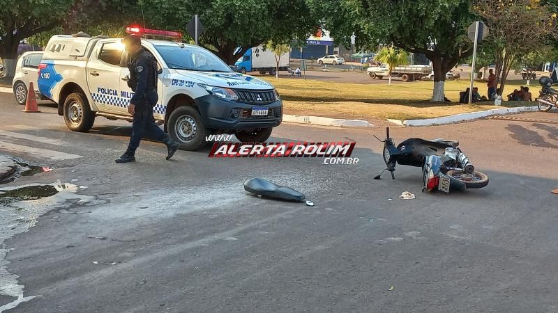 Manhã de sábado registra acidente envolvendo moto e carro no Centro de Rolim de Moura Manhã de sábado registra acidente envolvendo moto e carro no Centro de Rolim de Moura