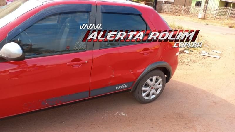 Acidente de trânsito nesta manhã resultou em dois feridos em Rolim de Moura Acidente de trânsito nesta manhã resultou em dois feridos em Rolim de Moura
