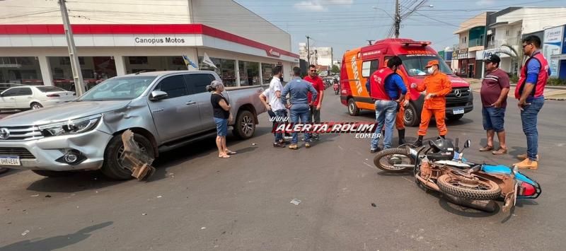 Acidente envolvendo mototáxi e caminhonete foi registrado nesta quinta-feira em Rolim de Moura Acidente envolvendo mototáxi e caminhonete foi registrado nesta quinta-feira em Rolim de Moura