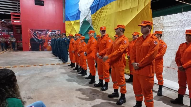 Corpo de Bombeiros Militar de Rolim de Moura passou a ser o 6° Grupamento - Vídeo Corpo de Bombeiros Militar de Rolim de Moura passou a ser o 6° Grupamento - Vídeo