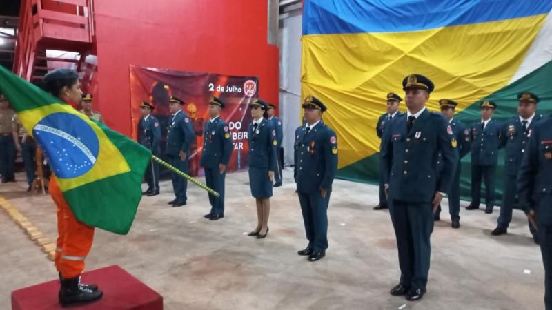 Corpo de Bombeiros Militar de Rolim de Moura passou a ser o 6° Grupamento - Vídeo Corpo de Bombeiros Militar de Rolim de Moura passou a ser o 6° Grupamento - Vídeo