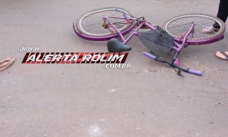 Criança foi atingida por caminhonete enquanto andava de bicicleta pelo bairro Beira Rio em Rolim de Moura Criança foi atingida por caminhonete enquanto andava de bicicleta pelo bairro Beira Rio em Rolim de Moura
