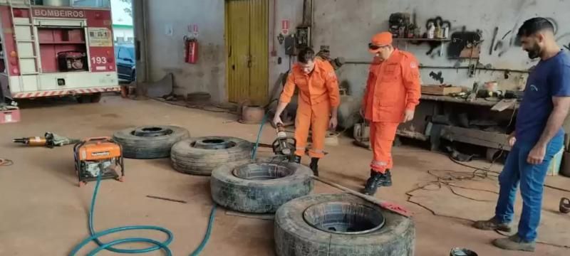 Em Vilhena, polícia prende caminhoneiro e apreende quase 200 quilos de cloridrato de cocaína escondida em pneus Em Vilhena, polícia prende caminhoneiro e apreende quase 200 quilos de cloridrato de cocaína escondida em pneus