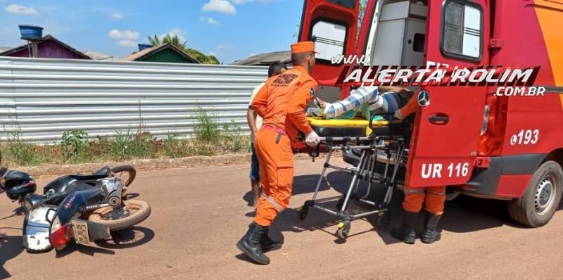 Avô e neta ficaram feridos após sofrerem queda de moto nesta manhã em Rolim de Moura; Condutor fraturou a perna Avô e neta ficaram feridos após sofrerem queda de moto nesta manhã em Rolim de Moura; Condutor fraturou a perna