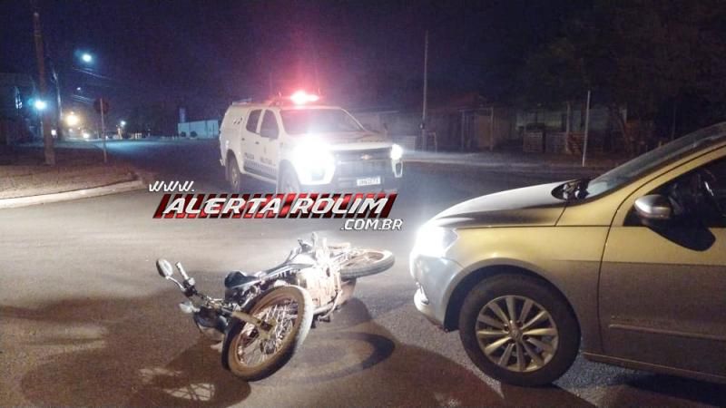 Gestante e criança foram socorridas após colisão entre carro e moto em Rolim de Moura Gestante e criança foram socorridas após colisão entre carro e moto em Rolim de Moura