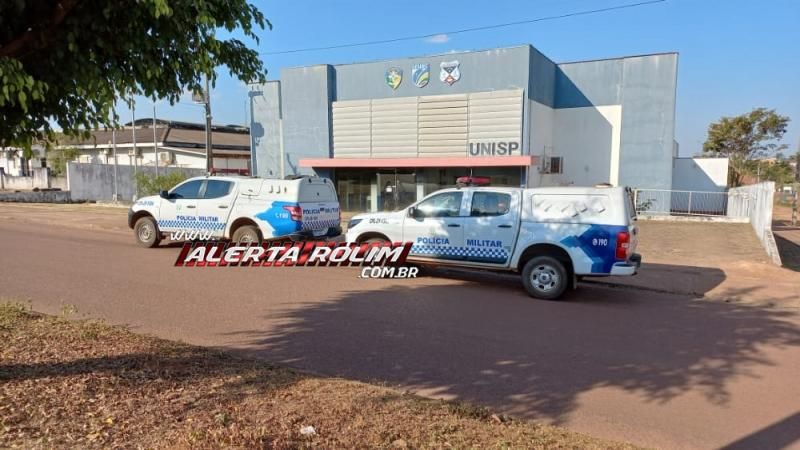 Homem foi preso após xingar e ameaçar bombeiros militares durante ocorrência em Rolim de Moura Homem foi preso após xingar e ameaçar bombeiros militares durante ocorrência em Rolim de Moura