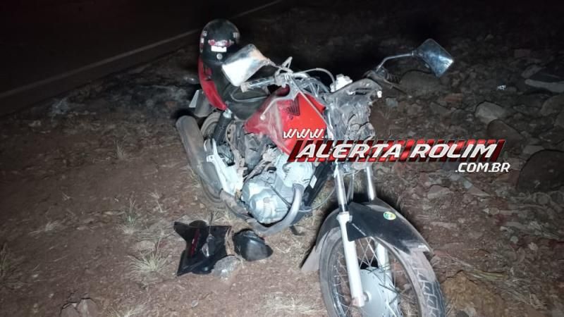 Motociclista sofreu grave fratura e foi transferido para Cacoal após queda na noite de ontem em Rolim de Moura Motociclista sofreu grave fratura e foi transferido para Cacoal após queda na noite de ontem em Rolim de Moura