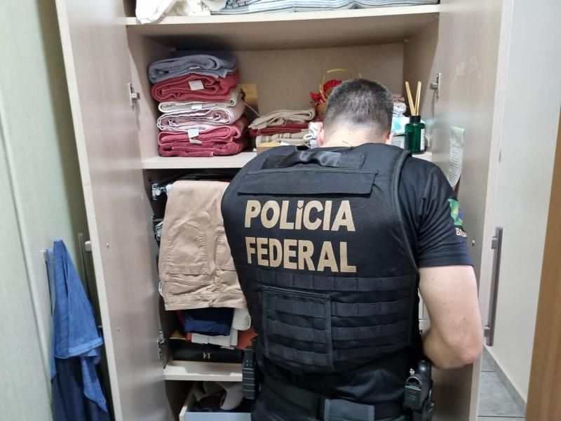 Investigação da PF aponta que testes para COVID-19 foram comprados com superfaturamento de quase 40% Investigação da PF aponta que testes para COVID-19 foram comprados com superfaturamento de quase 40%